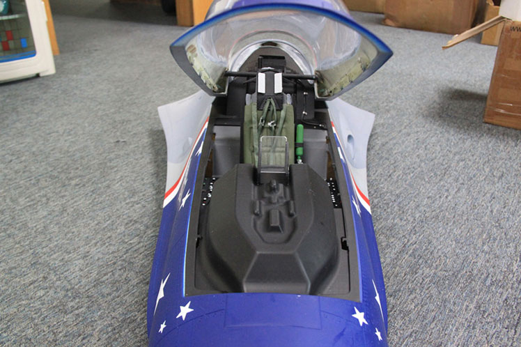 スカイマスターSkymaster F16 1/5Lオプション05