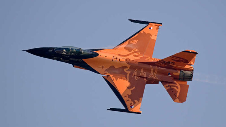 スカイマスターSkymaster F16 1/5L塗装13